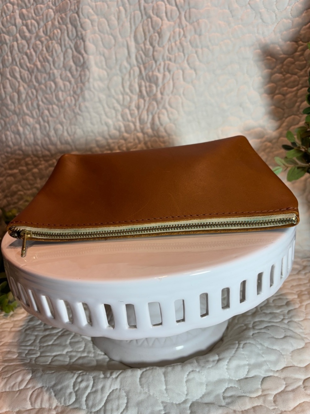 Portland Leather Cognac Brown Leather Cosmetic Bag. - Picture 6 of 8